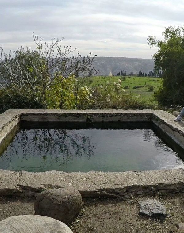 תמונה של עין איה: נוף קסום לדרום הגולן - למטייל בישראל (טיולי)